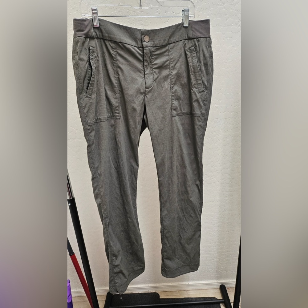 Athleta Trekkie Hike Pants Army Green Size 16 - Picture 2 of 4
